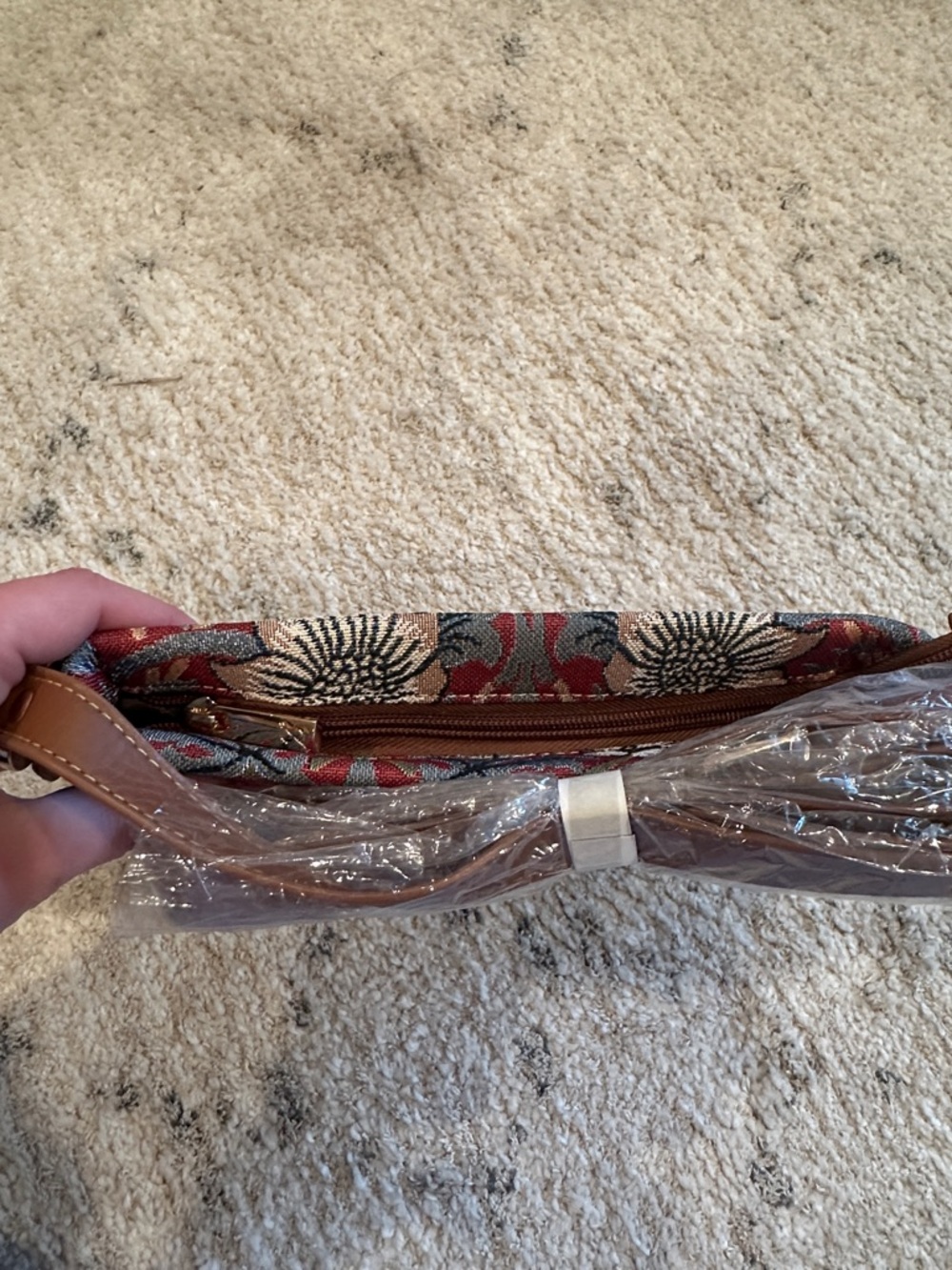 Signature Art Tapestry Crossbody Bag in Red and Blue - Picture 3 of 4